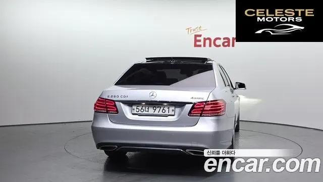 MERCEDES BENZ E-Classe W212 E250 CDI 4MATIC 2014 — photo 4 sur 20