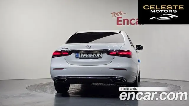 MERCEDES BENZ E-Classe W213 E250 Exclusive 2022 — photo 4 sur 20