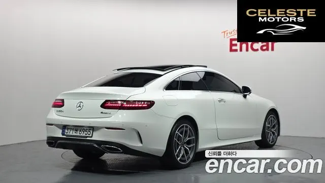 MERCEDES BENZ E-Classe W213 E300d 4MATIC Coupé 2022 — photo 2 sur 26
