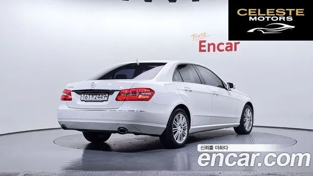 MERCEDES BENZ E-Classe W212 E300 2011 — photo 2 sur 20