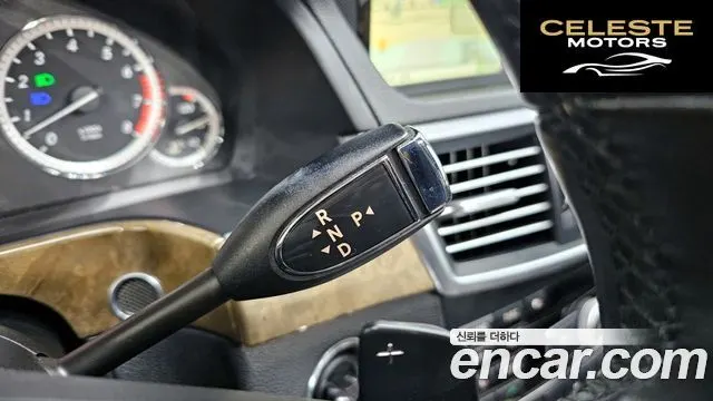 MERCEDES BENZ E-Classe W212 E300 2011 — photo 9 sur 20