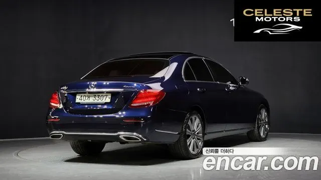MERCEDES BENZ E-Classe W213 E400 4MATIC Exclusive 2017 — photo 2 sur 26