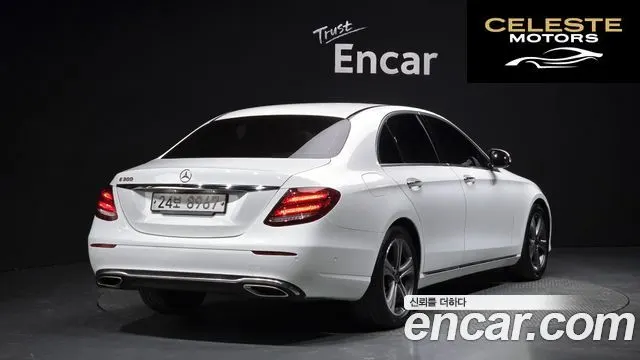 MERCEDES BENZ E-Classe W213 E300 Avantgarde 2019 — photo 2 sur 20