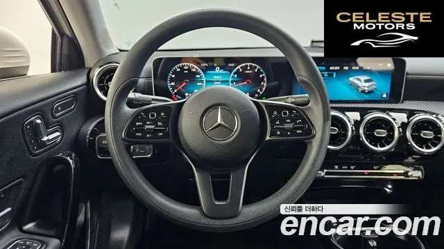 MERCEDES BENZ A-Classe W177 A250 4MATIC Berline 2020 — photo 13 sur 20