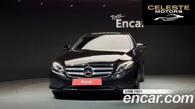 MERCEDES BENZ E-Classe W213 E300 4MATIC Avantgarde 2018 — photo 3 sur 20