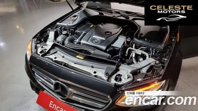 MERCEDES BENZ E-Classe W213 E300 4MATIC Avantgarde 2018 — photo 6 sur 20