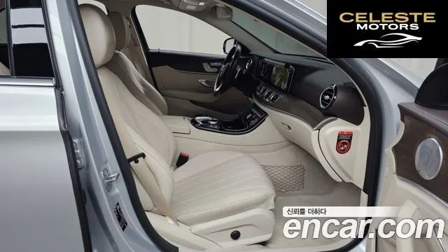 MERCEDES BENZ E-Classe W213 E300 4MATIC Exclusive 2018 — photo 11 sur 20