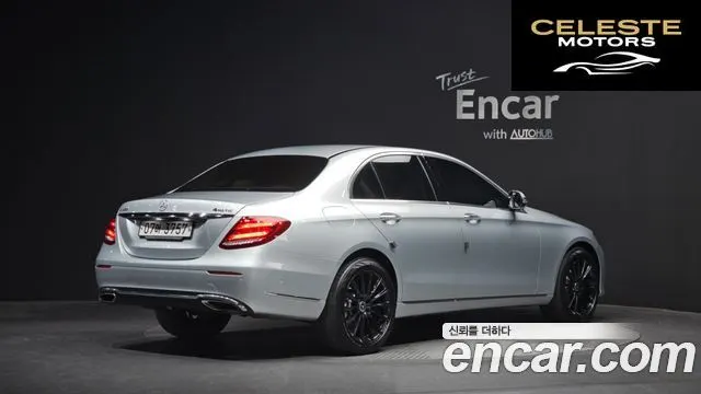 MERCEDES BENZ E-Classe W213 E300 4MATIC Exclusive 2018 — photo 2 sur 20