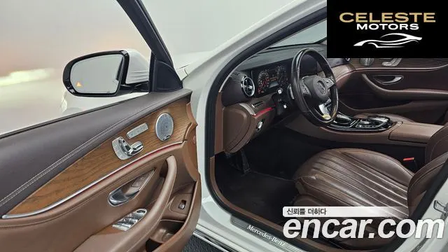 MERCEDES BENZ E-Classe W213 E300 4MATIC Exclusive 2018 — photo 11 sur 20