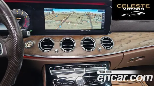MERCEDES BENZ E-Classe W213 E300 4MATIC Exclusive 2018 — photo 15 sur 20