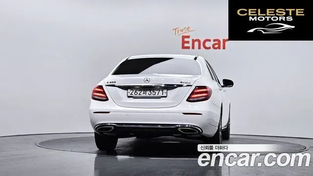 MERCEDES BENZ E-Classe W213 E300 4MATIC Exclusive 2018 — photo 4 sur 20