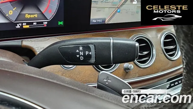 MERCEDES BENZ E-Classe W213 E300 4MATIC Exclusive 2018 — photo 9 sur 20