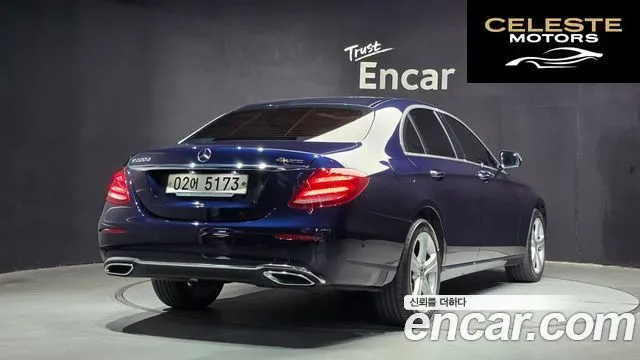 MERCEDES BENZ E-Classe W213 E220d 4MATIC Avantgarde 2018 — photo 2 sur 26
