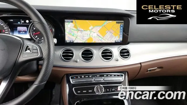 MERCEDES BENZ E-Classe W213 E200 Avantgarde 2017 — photo 14 sur 20