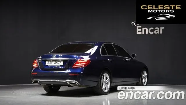 MERCEDES BENZ E-Classe W213 E200 Avantgarde 2017 — photo 2 sur 20
