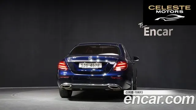 MERCEDES BENZ E-Classe W213 E200 Avantgarde 2017 — photo 4 sur 20
