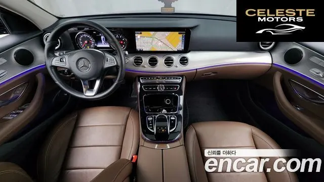 MERCEDES BENZ E-Classe W213 E200 Avantgarde 2017 — photo 7 sur 20