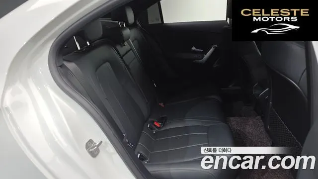 MERCEDES BENZ A-Classe W177 A220 Berline 2024 — photo 12 sur 20