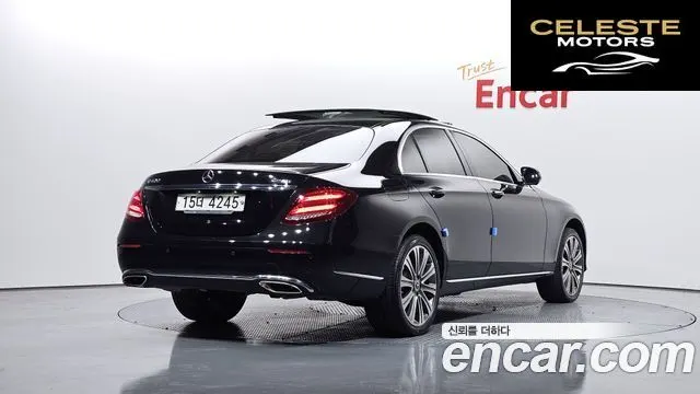 MERCEDES BENZ E-Classe W213 E400 4MATIC Exclusive 2017 — photo 2 sur 20