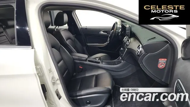 MERCEDES BENZ GLA-Classe X156 GLA200 d 4MATIC 2016 — photo 11 sur 20