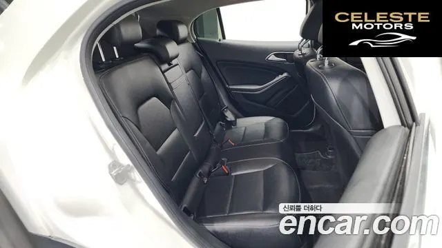 MERCEDES BENZ GLA-Classe X156 GLA200 d 4MATIC 2016 — photo 12 sur 20