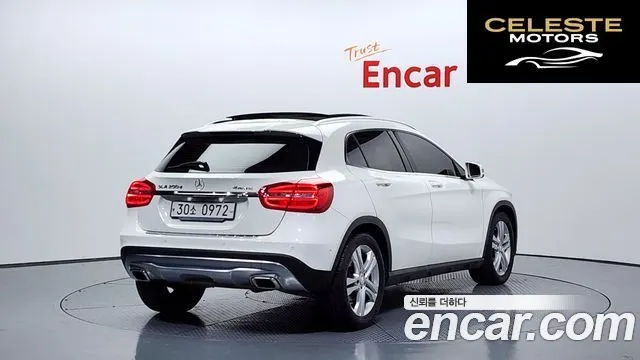 MERCEDES BENZ GLA-Classe X156 GLA200 d 4MATIC 2016 — photo 2 sur 20