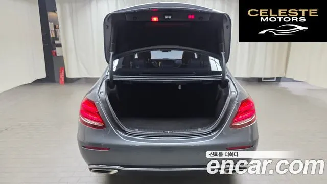 MERCEDES BENZ E-Classe W213 E300 4MATIC Exclusive 2019 — photo 20 sur 20