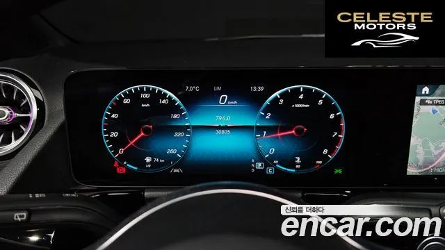 MERCEDES BENZ GLA-Classe H247 GLA220 2021 — photo 8 sur 20