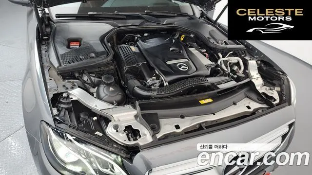 MERCEDES BENZ E-Classe W213 E200 Avantgarde 2017 — photo 6 sur 20