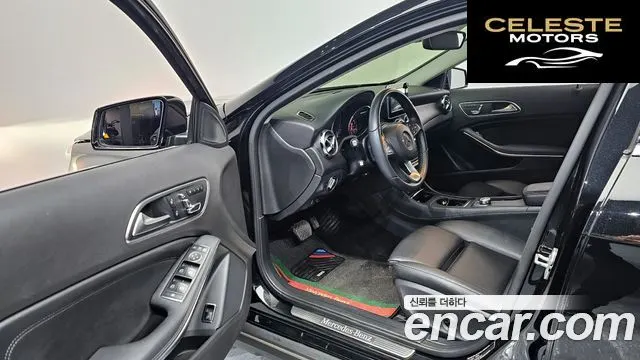 MERCEDES BENZ GLA-Classe X156 GLA220 2018 — photo 11 sur 20