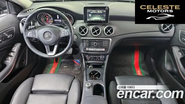 MERCEDES BENZ GLA-Classe X156 GLA220 2018 — photo 7 sur 20