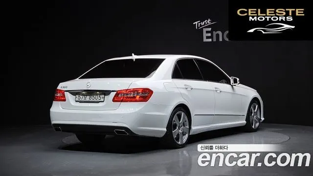 MERCEDES BENZ E-Classe W212 E300 Avantgarde 2013 — photo 2 sur 20