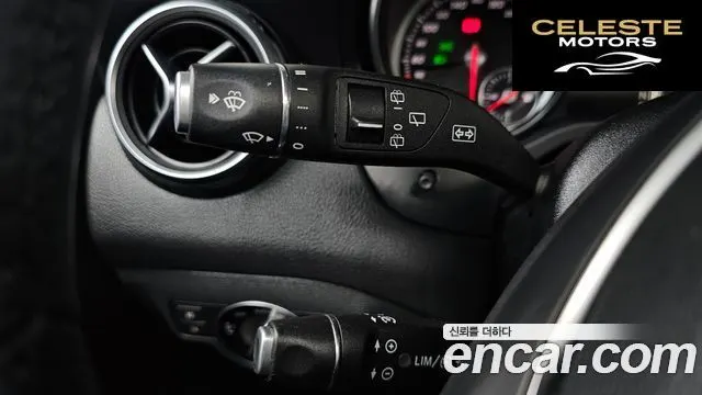 MERCEDES BENZ GLA-Classe X156 GLA220 Premium 2019 — photo 18 sur 20