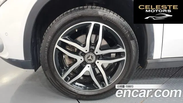 MERCEDES BENZ GLA-Classe X156 GLA220 Premium 2019 — photo 5 sur 20