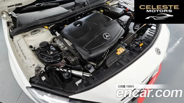 MERCEDES BENZ GLA-Classe X156 GLA220 Premium 2019 — photo 6 sur 20