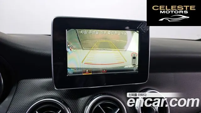MERCEDES BENZ GLA-Classe X156 GLA220 2018 — photo 15 sur 20