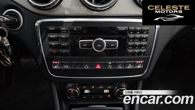 MERCEDES BENZ GLA-Classe X156 GLA200 CDI 4MATIC 2015 — photo 15 sur 20