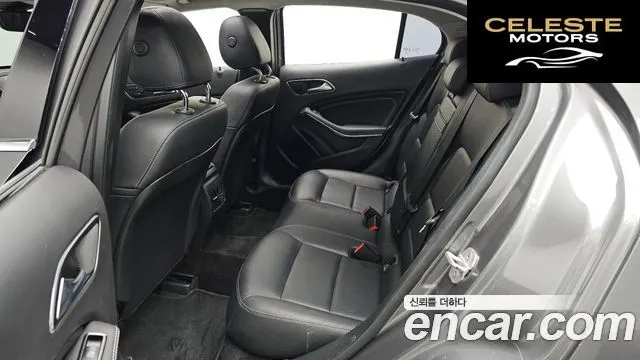 MERCEDES BENZ GLA-Classe X156 GLA200 CDI 4MATIC 2015 — photo 11 sur 20