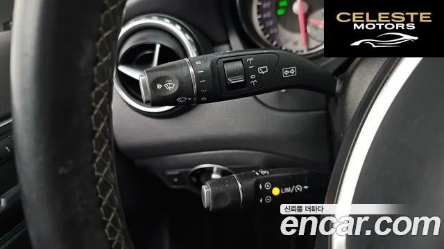 MERCEDES BENZ GLA-Classe X156 GLA200 CDI 4MATIC 2015 — photo 18 sur 20