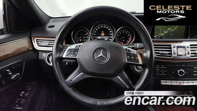 MERCEDES BENZ E-Classe W212 E300 2016 — photo 13 sur 20