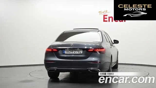 MERCEDES BENZ E-Classe W213 E250 Avantgarde 2021 — photo 4 sur 20