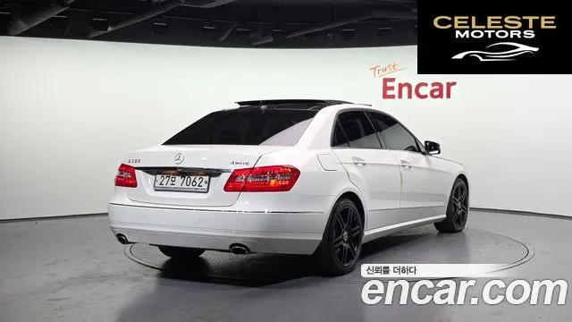 MERCEDES BENZ E-Classe W212 E350 4MATIC Avantgarde 2010 — photo 2 sur 20