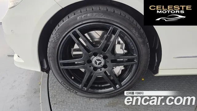 MERCEDES BENZ E-Classe W212 E350 4MATIC Avantgarde 2010 — photo 5 sur 20