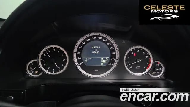 MERCEDES BENZ E-Classe W212 E350 4MATIC Avantgarde 2010 — photo 8 sur 20