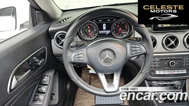 MERCEDES BENZ CLA-Classe C117 CLA250 4MATIC 2018 — photo 13 sur 20