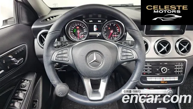 MERCEDES BENZ GLA-Classe X156 GLA220 Premium 2019 — photo 13 sur 20