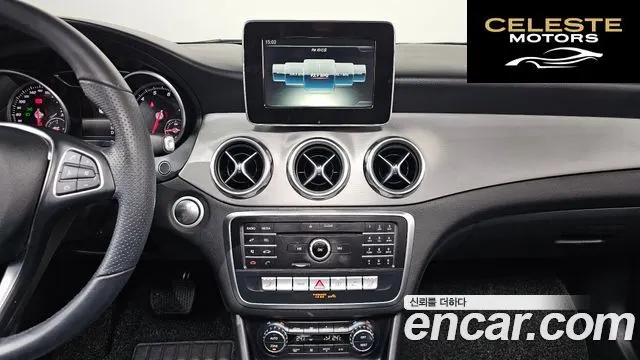 MERCEDES BENZ GLA-Classe X156 GLA220 Premium 2019 — photo 14 sur 20