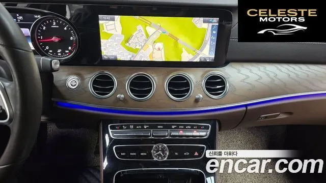 MERCEDES BENZ E-Classe W213 E220d 4MATIC Exclusive 2020 — photo 14 sur 20