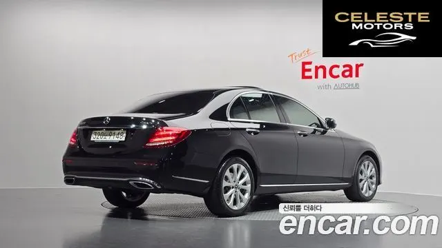 MERCEDES BENZ E-Classe W213 E220d 4MATIC Exclusive 2020 — photo 2 sur 20