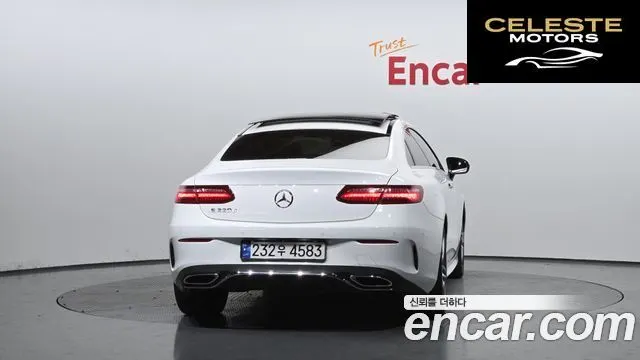 MERCEDES BENZ E-Classe W213 E220d Coupé 2019 — photo 4 sur 26
